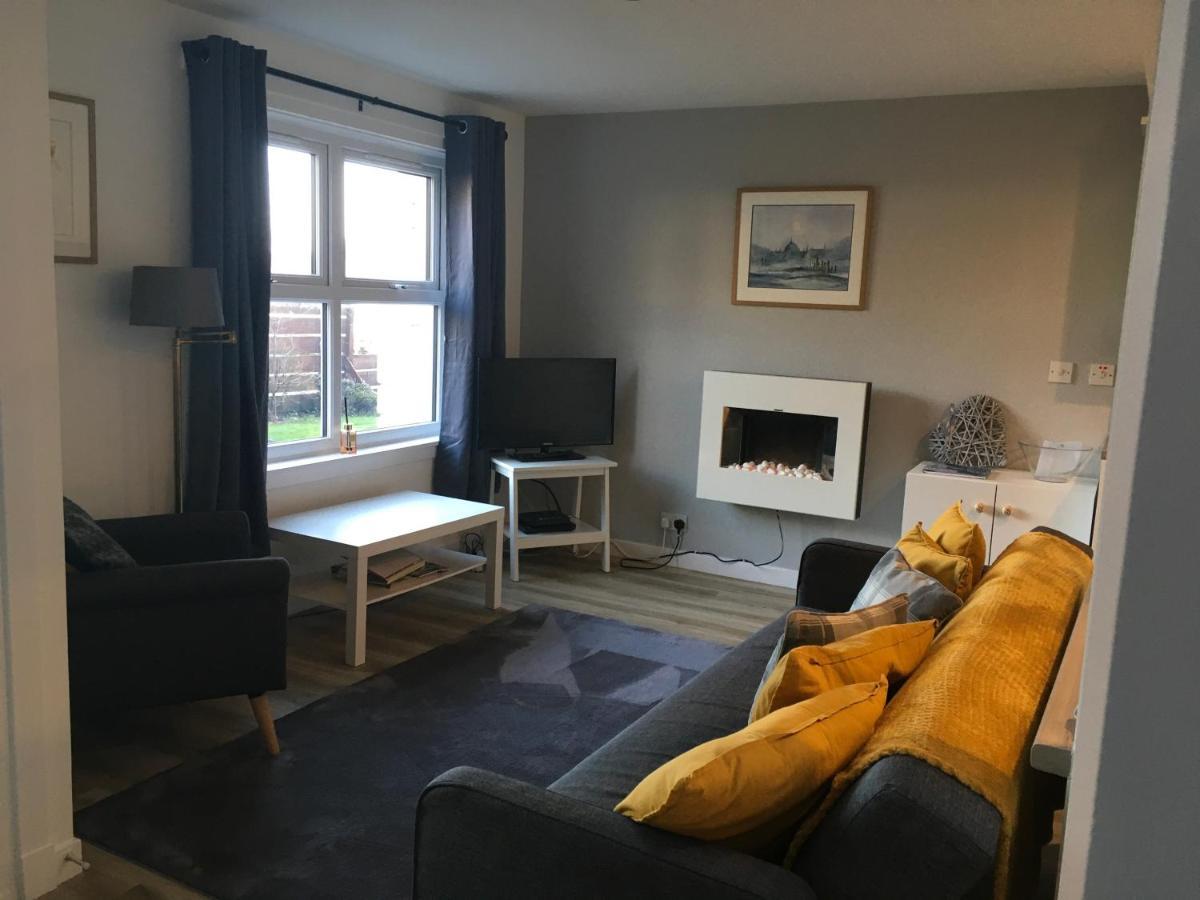 Cosy Cottage With Sea Views Close To Local Shops. Lamlash Buitenkant foto
